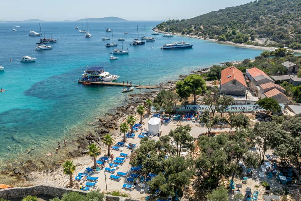 Split: Blue Lagoon, Shipwreck, & Šolta with Lunch & Drinks - Maslinica on Šolta: village time plus swimming you control
