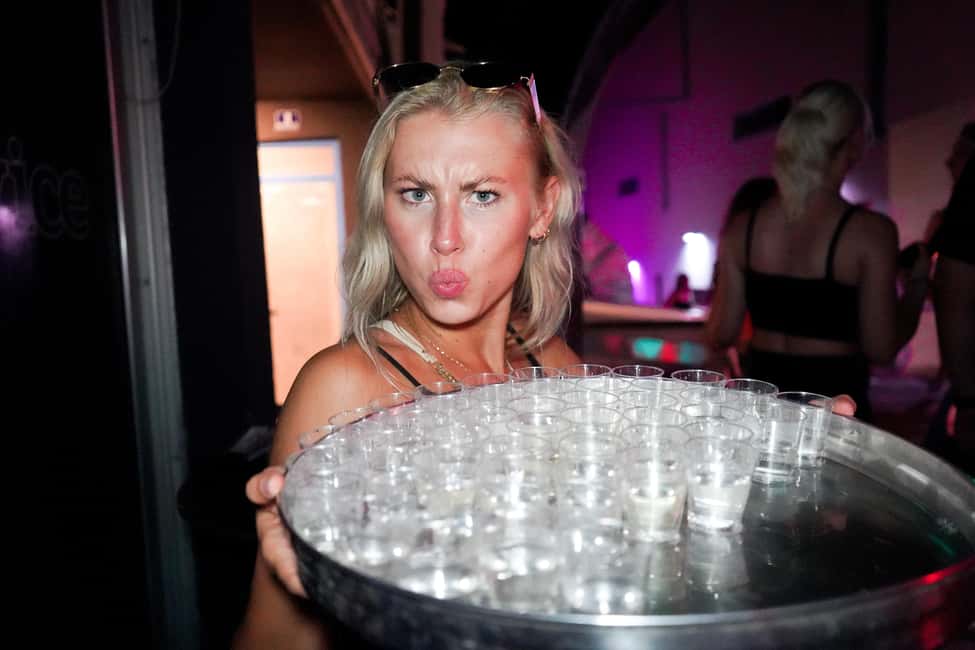 Split: Boat Crawl with Nightclub Access, Shots, & Boat Party - Starting at Jimmy Bar: How You Kick Off the Night