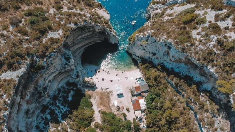 Split: Boat Tour to Blue Cave, Vis, Blue Lagoon, Hvar, Brač - Split to the Adriatic: how the day actually moves