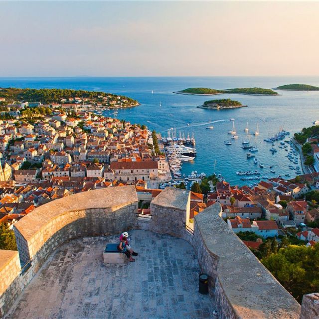 Split: Bol, Hvar, Pakleni Island, and Solta Full-Day Tour - Crew and Group Energy: When Communication Makes the Day Better