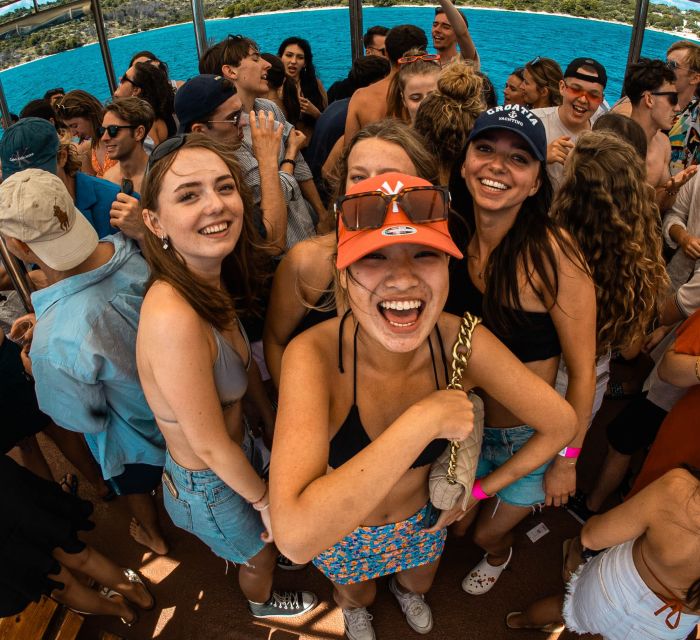 Split: Captain’s Boat Party – Blue Lagoon, DJ & Free Shots - Who should book this Captain’s Boat Party (and who shouldn’t)