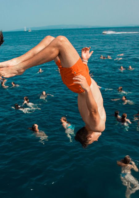 Split: Captain’s Boat Party – Blue Lagoon, DJ & Free Shots - What to bring (and what to skip) for a smoother day