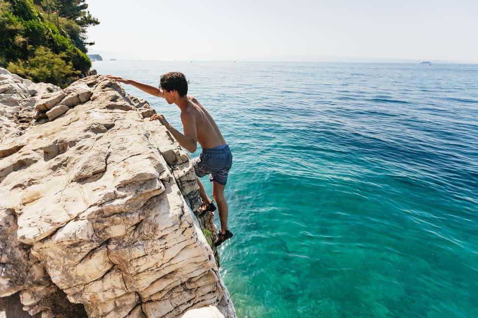 Split: Cliff Jumping & Deep Water Solo Tour - Kasjuni Beach Meet-Up: Getting Started Without the Stress