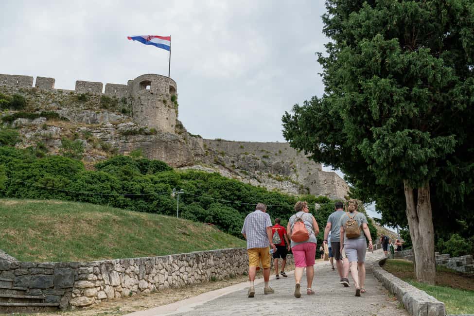 Split: Dalmatia for Nature Lovers Green Line Sightseeing Bus - The Free Split Walking Tour: A Bonus That Makes the Half-Day Feel Longer