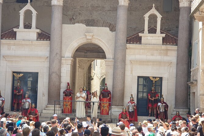 Split & Diocletian Palace Historical Walking Tour - Vestibulum and Triklinij: how the emperor moved and lived