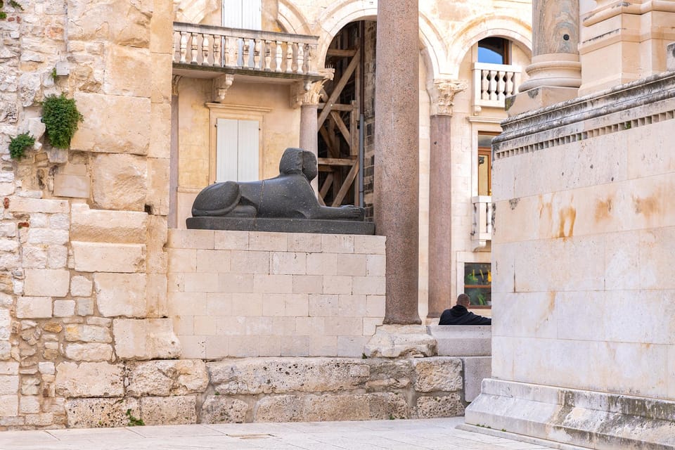 Split: Group or Private Walking Tour with Art Historian - Diocletian’s Cellars and the practical art of seeing without entry tickets