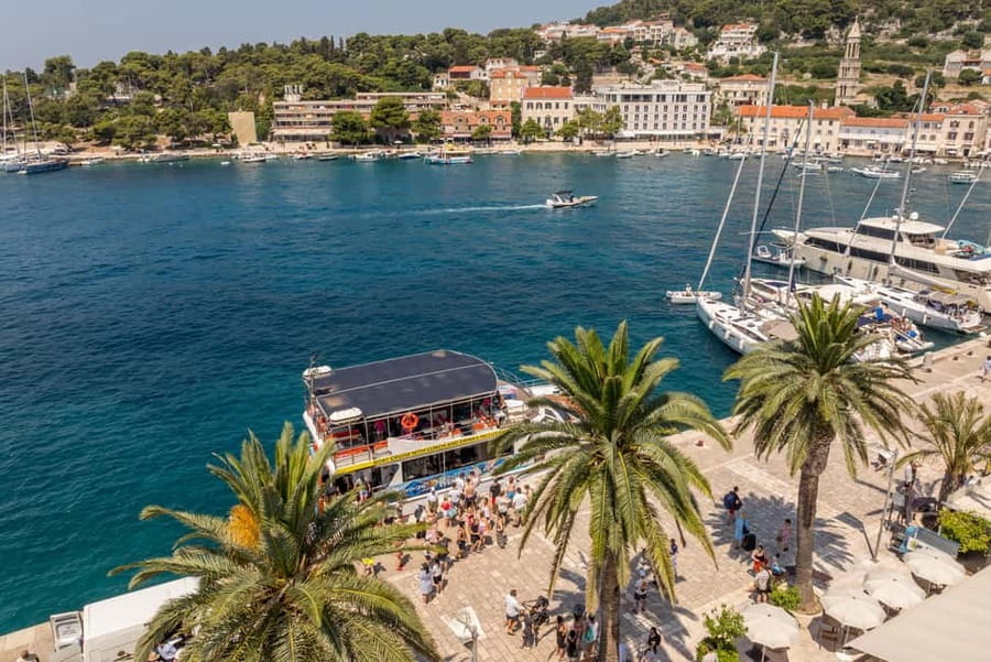 Split: Hvar, Brač, and Pakleni Cruise with Lunch and Drinks - Breakfast, Lunch, and Drinks: The Food Plan on Board