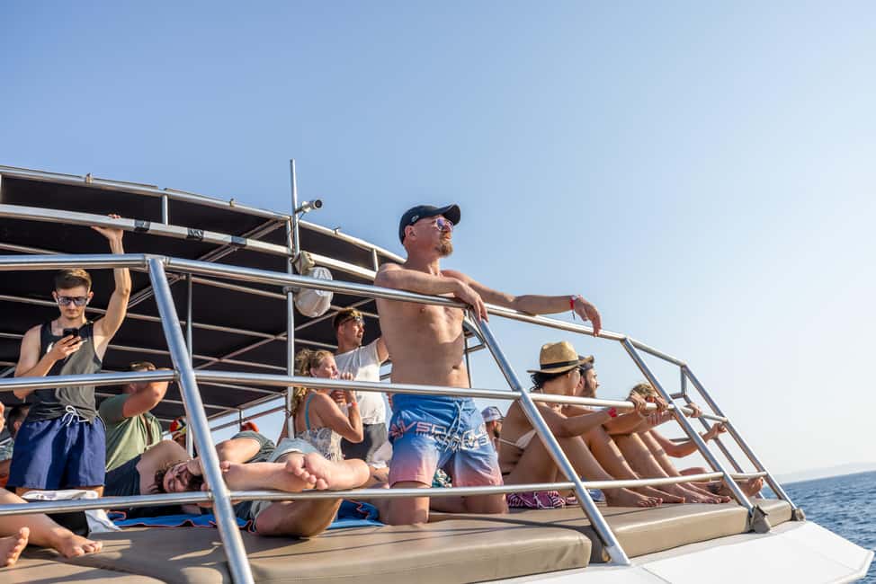 Split: Hvar, Brač, and Pakleni Cruise with Lunch and Drinks - Meeting points and the early-morning reality from Split and Trogir