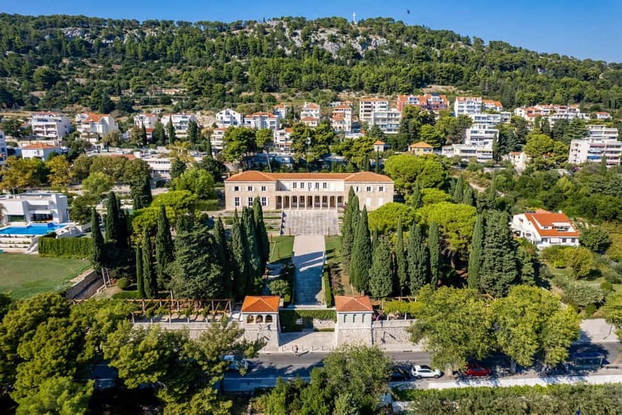 Split: Jewish Heritage & Diocletian's Palace Walking Tour - Why Diocletian’s Palace is the perfect backdrop for Jewish heritage