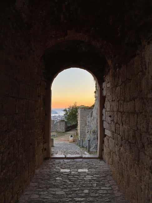 Split: Klis Sunset Sightseeing Bus Tour - What to Bring So the Evening Feels Easy