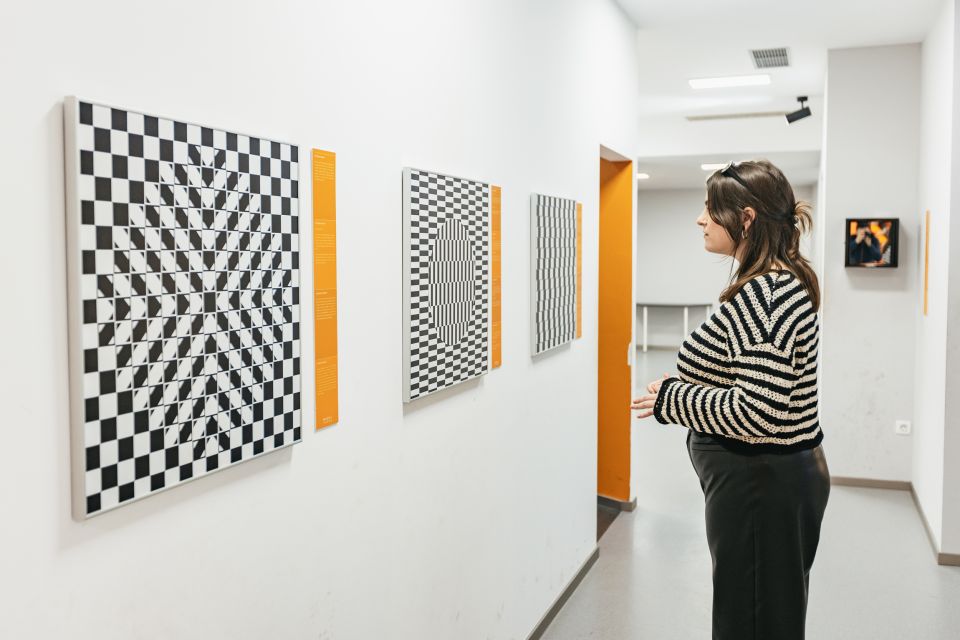 Split: Museum of Illusions Entrance Ticket - Captions and language support: what to expect on-site