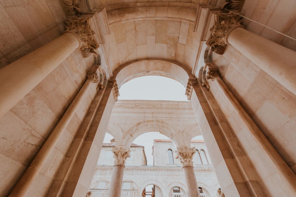 Split: Old City Guided Walking Tour - Getting your bearings at the Split Riva meeting point