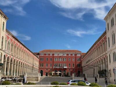 Split: Palace & Old Town Private Walking Tour-Entrance incl. - Diocletian’s Palace Walk: South Gate, Cellars, and the Feel of Roman Scale