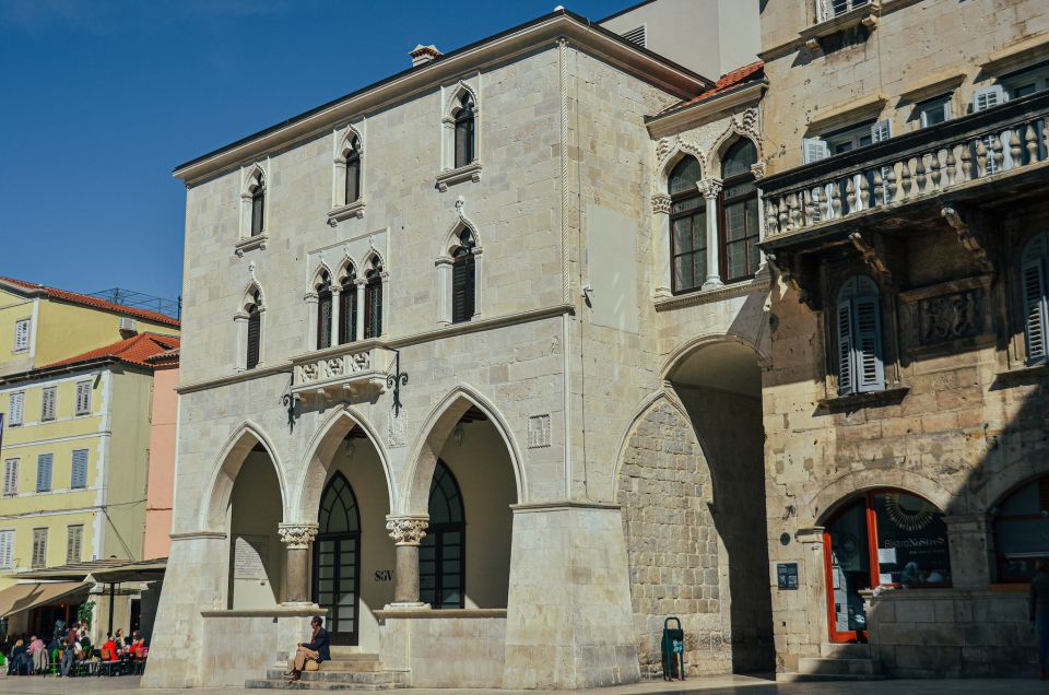 Split: Palace & Old Town Private Walking Tour-Entrance incl. - From Fruit Square to Loggia and Golden Gate: Reading the Streets Between Big Sites