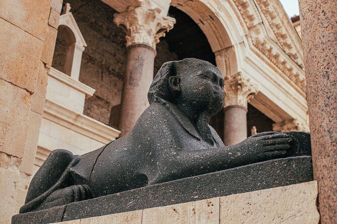 Split Palace & Old Town -Private walking tour- Entrance included - The Peristyle and vestibule: sacred meeting and private entrances