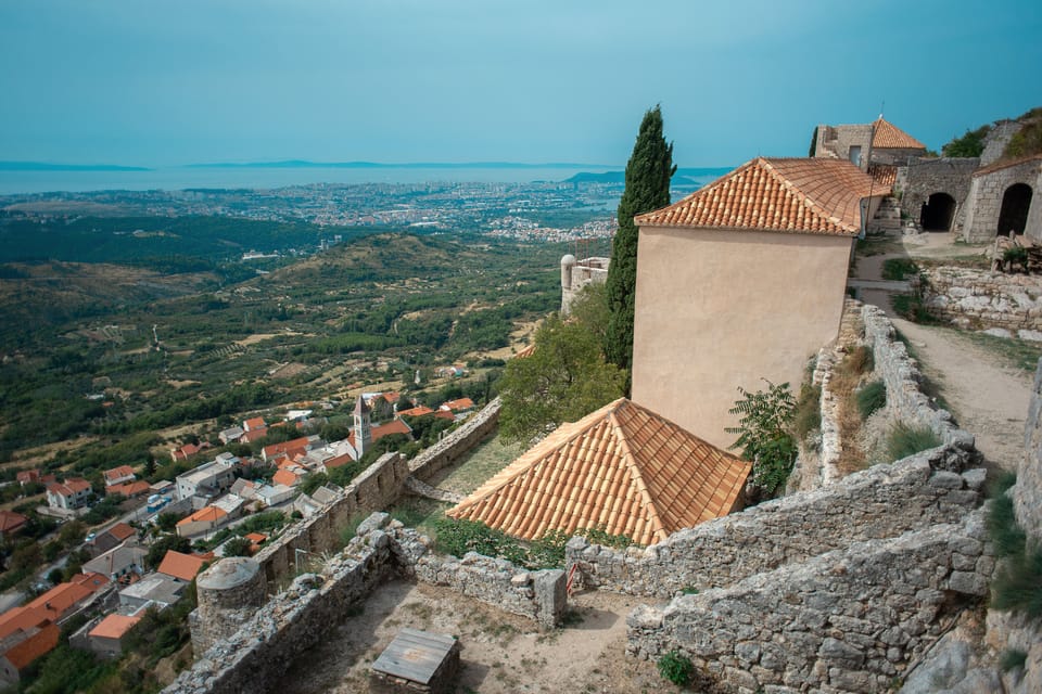 Split: Private tour to Klis Fortress and Vranjača cave - Should you book Klis Fortress, Stella Croatica, and Vranjača Cave?