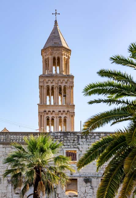 Split: Private Walking Tour and Diocletian's Palace - Cathedral of Saint Domnius and the Vestibul photo moment