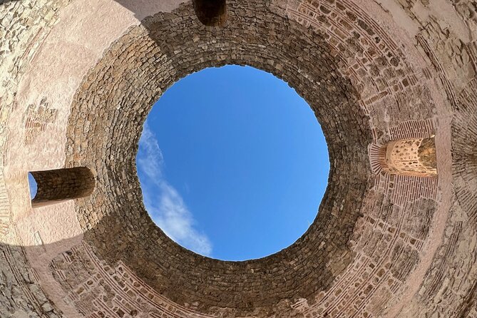 Split Private Walking Tour for Families with kids from 5-17 years - The Tiny Street Challenge and the 24-Digit Clock Moment