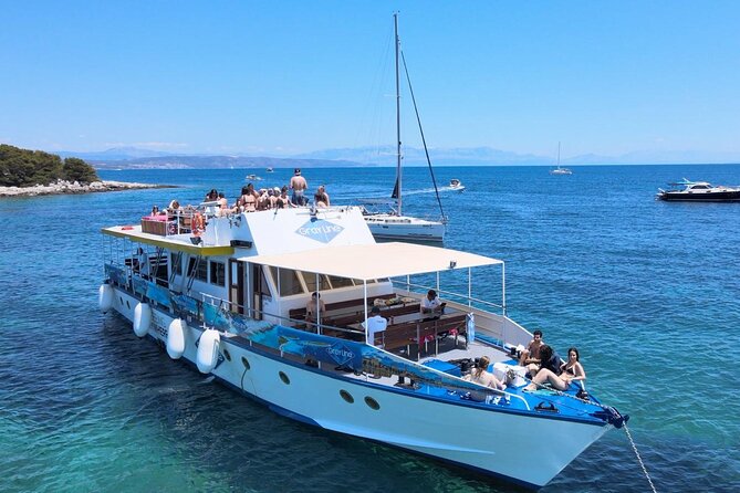 Split Riviera Panoramic Sunset Cruise with Summer Vibes on Boat - Boat Size, Crew Style, and What That Means for Your Group