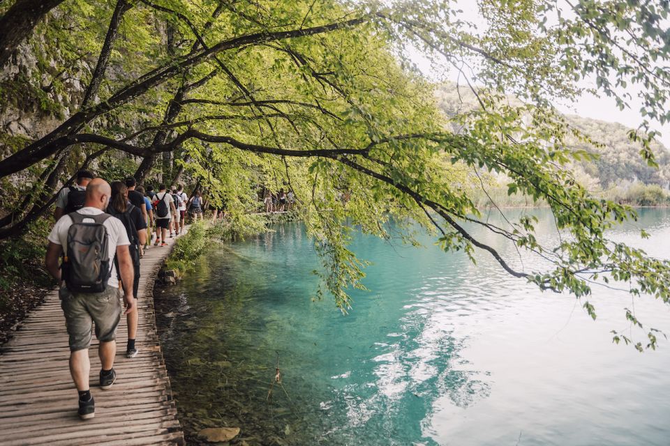 Split: Self-Guided Plitvice Lakes Day Tour with Boat Ride - Meeting at Booker: what to expect before you enter Plitvice
