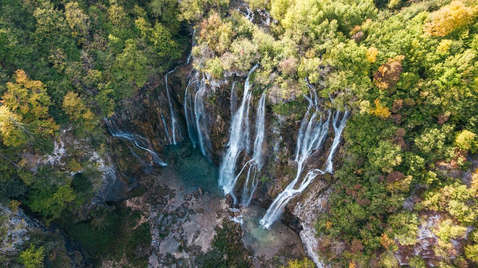 Split: Self-Guided Plitvice Lakes Day Tour with Boat Ride - The return flow: another coach ride, plus a quick café stop