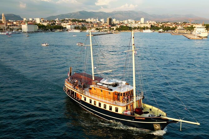 Split Sunset Cruise With Live Music - Quick Hits Before You Go