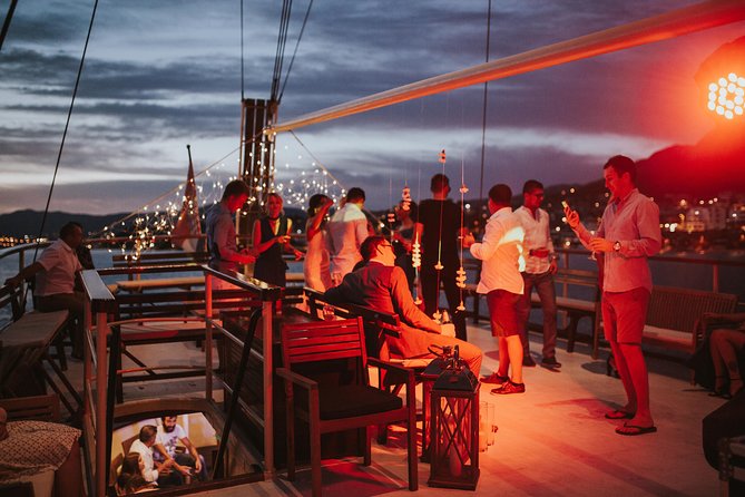 Split Sunset Cruise With Live Music - Drinks and Comfort: Open Bar Rules and What to Expect