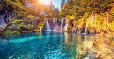 Split: Transfer to Zagreb with Plitvice Lakes Entry Tickets - Coffee break and lunch stops: useful, but plan your timing