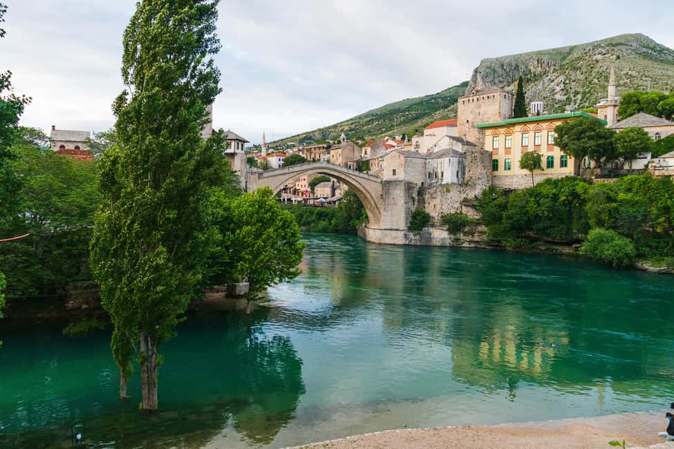 Split/Trogir: Mostar and Medjugorje Tour with Wine Tasting - Museum and mosque stops: what’s included in Mostar