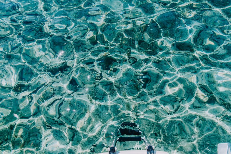 Split & Trogir: Private Blue Lagoon & Wine Tasting Boat Tour - Milna on Brač: Fishermen’s Village and Wine Tasting in a Cellar