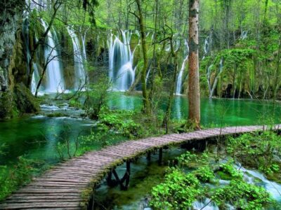 Split/Trogir to Zagreb: Private Transfer with Plitvice Lakes - The long drive: what makes it easier than you expect