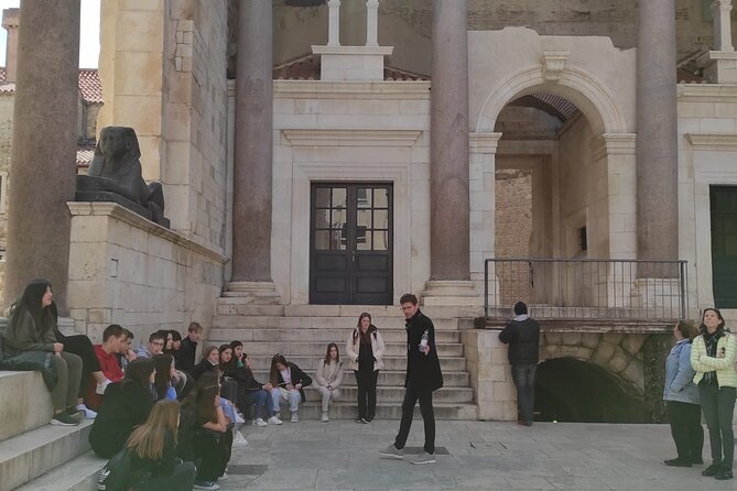 Split Walking Tour with Professor of History - The Peristyle: the palace square, power theater, and everyday movement
