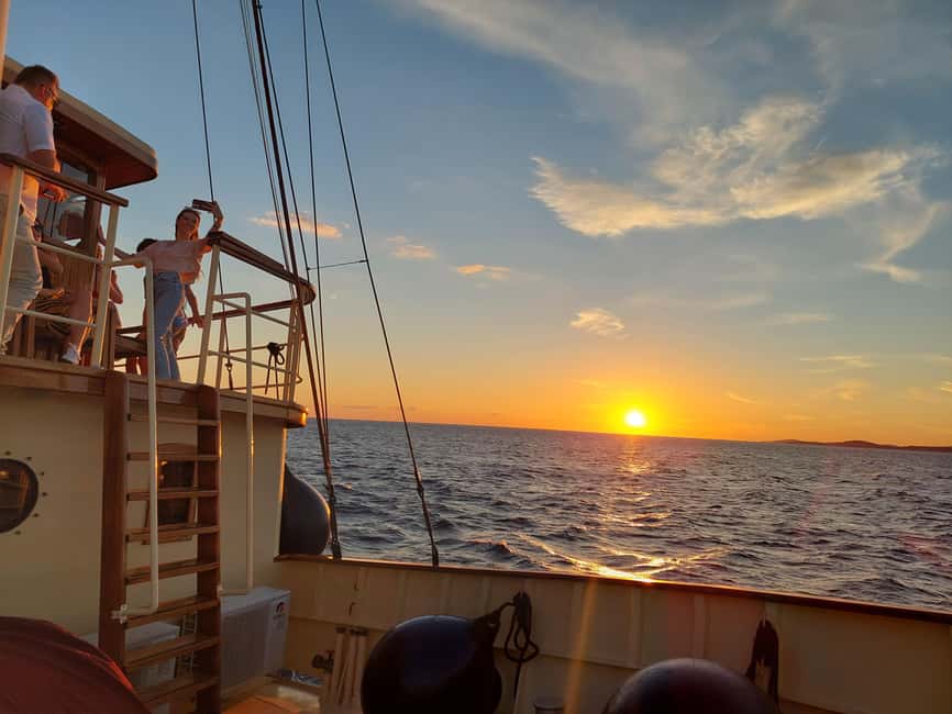 Split:Sunset Cruise with Live Music - Who this cruise fits best in your Split plans