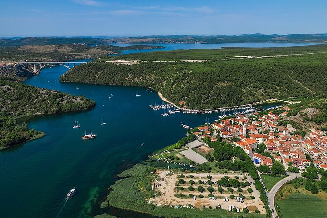 The Wonder of nature route - Panoramic Flight over Plitvice Lakes & Krka NP - Price and group value for up to 3 people