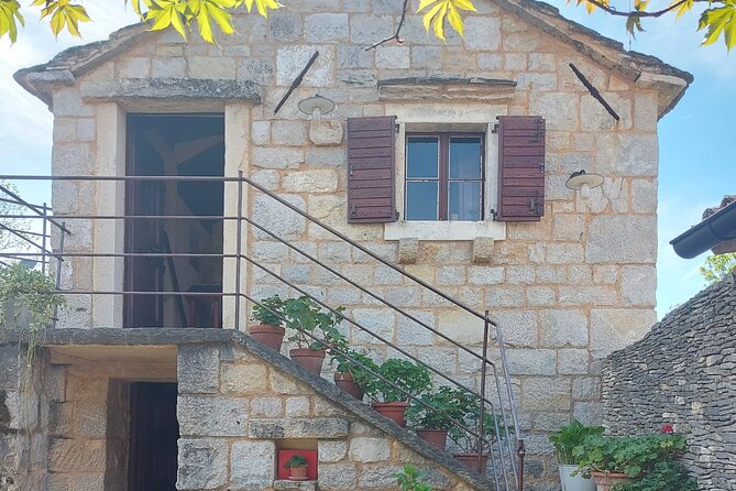 Visit Ancient Salona, Mighty Klis Fortress and Stella Croatica - Who This Tour Fits Best (and Who Should Choose Another)