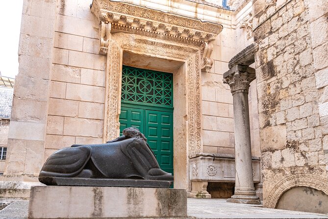 Walking tour of Split with an Art Historian - Let Me Pass street (Pusti me da prodjem) and Vestibulum photo moments