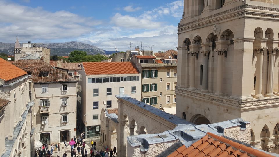 Walking Tour Split - Meeting at the National Theatre and getting your bearings fast