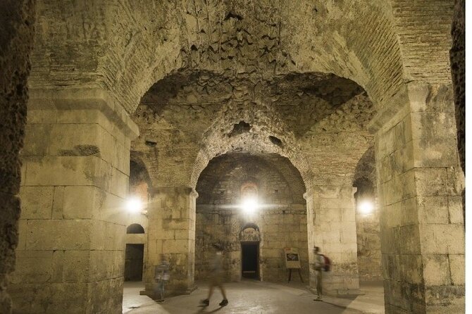 YOUR BEST PRIVATE TOUR - amazing Split and Diocletian's palace - The Included Treat: Nadalina Cokolada and a Sunday Note